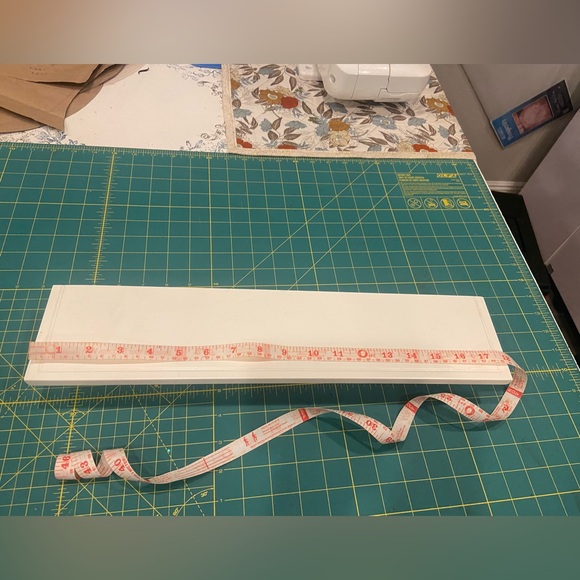 White Rectangular floating Shelf - Picture 3 of 5